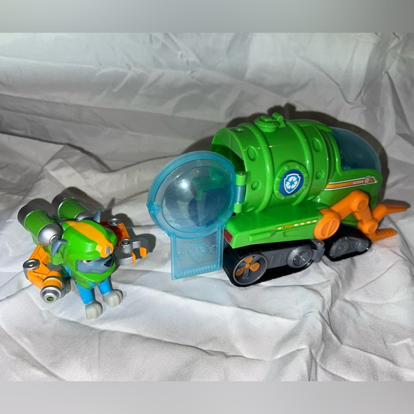 Paw patrol sea transforming rocky figure and vehicle - Picture 5 of 7